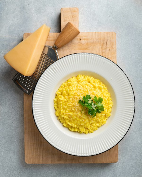 Quels sont les conseils pour un risotto aux asperges avec une texture crémeuse?